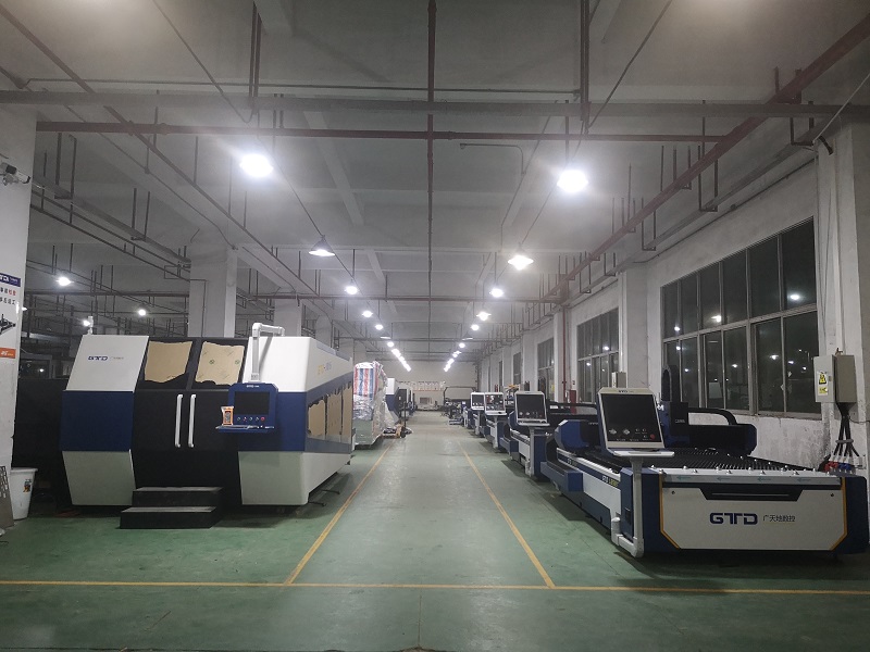 光纖激光切割機(jī)在眼鏡制造加工業(yè)的應(yīng)用