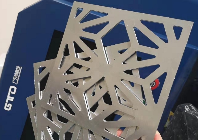 3000W光纖激光切割機(jī)能切多厚材料