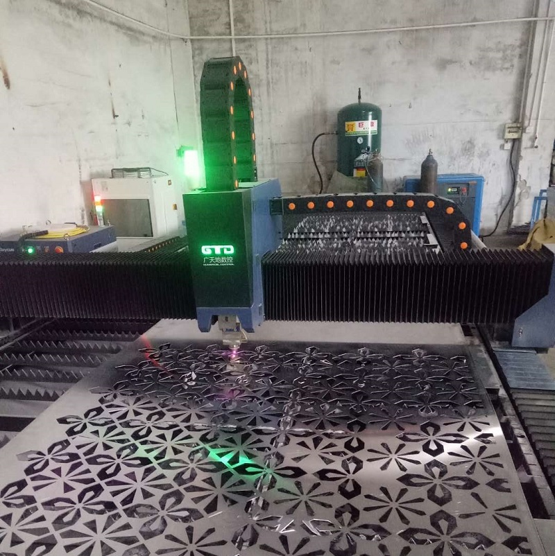 光纖激光切割機(jī)在鋁單板行業(yè)中的應(yīng)用