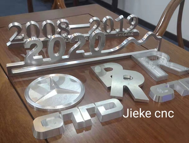 淺談一臺(tái)鋁板雕刻機(jī)的重要性