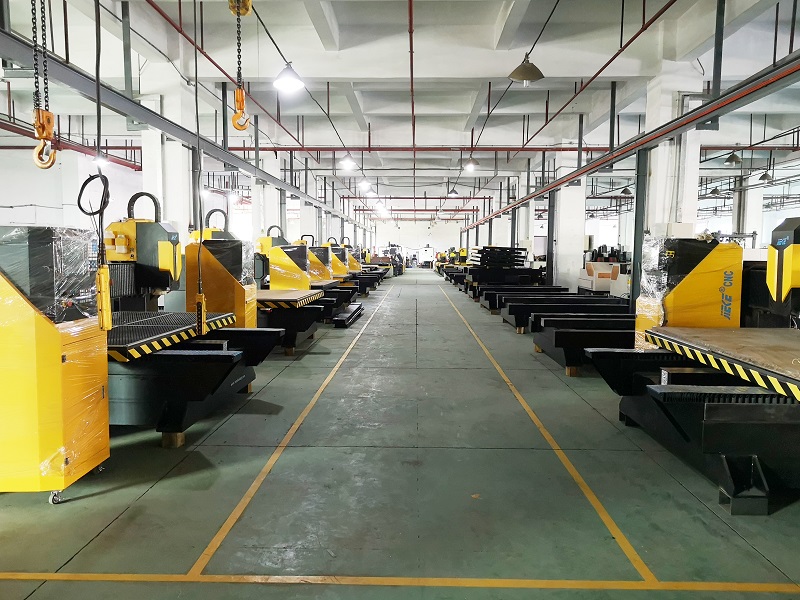 去考察鋁板雕刻機(jī)工廠需要注意什么