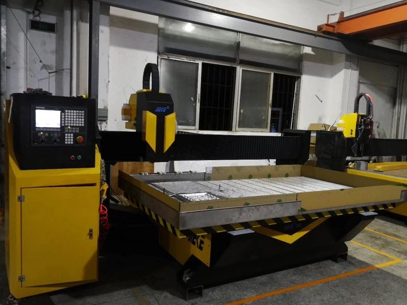 鋁板下料機(jī)怎么保養(yǎng)可以增加設(shè)備壽命