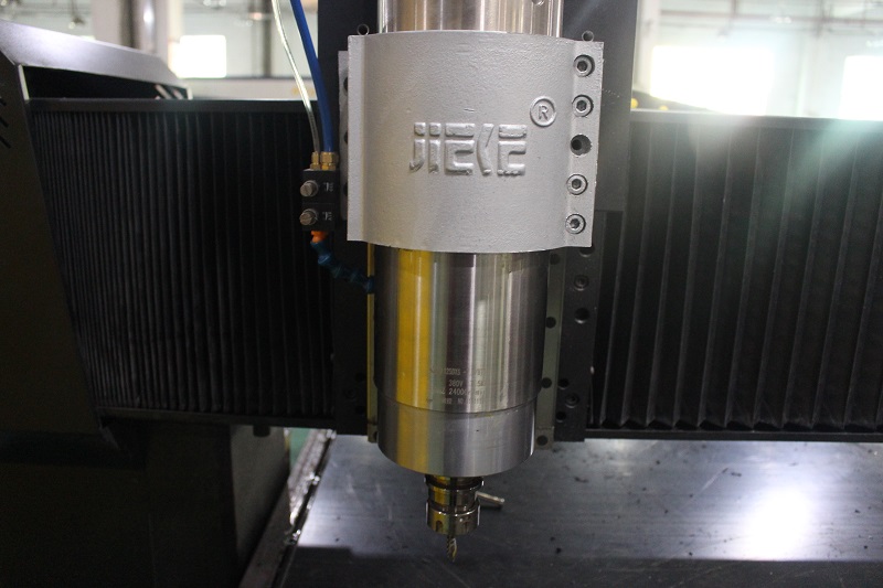 金屬雕刻機電機主軸生銹了怎么弄