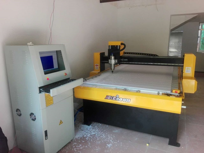 環(huán)氧板雕刻機價格多少錢一臺