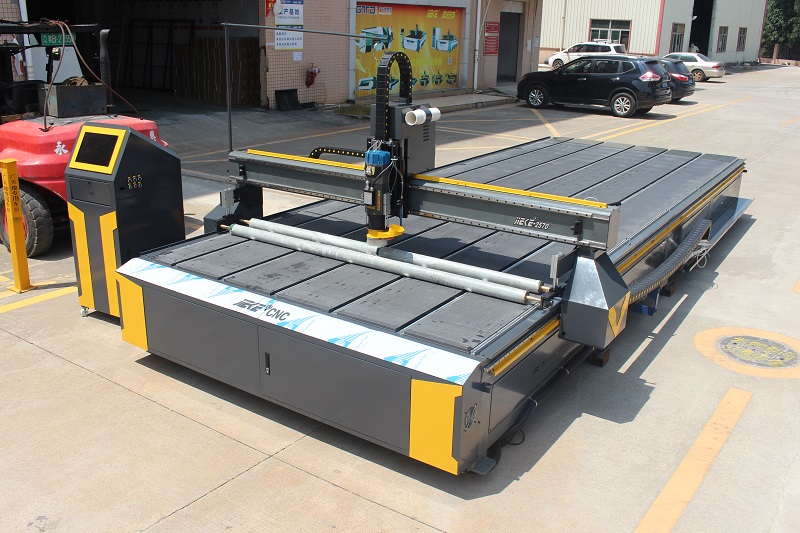 廣天地?cái)?shù)控教您正確保養(yǎng)鋁板雕刻機(jī)