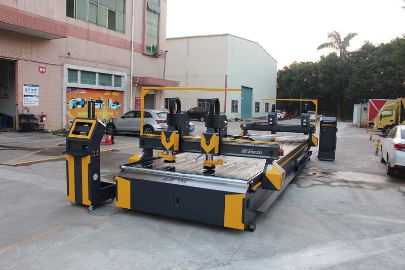 鋁單板雕刻機(jī)安全操作要注意10點(diǎn)